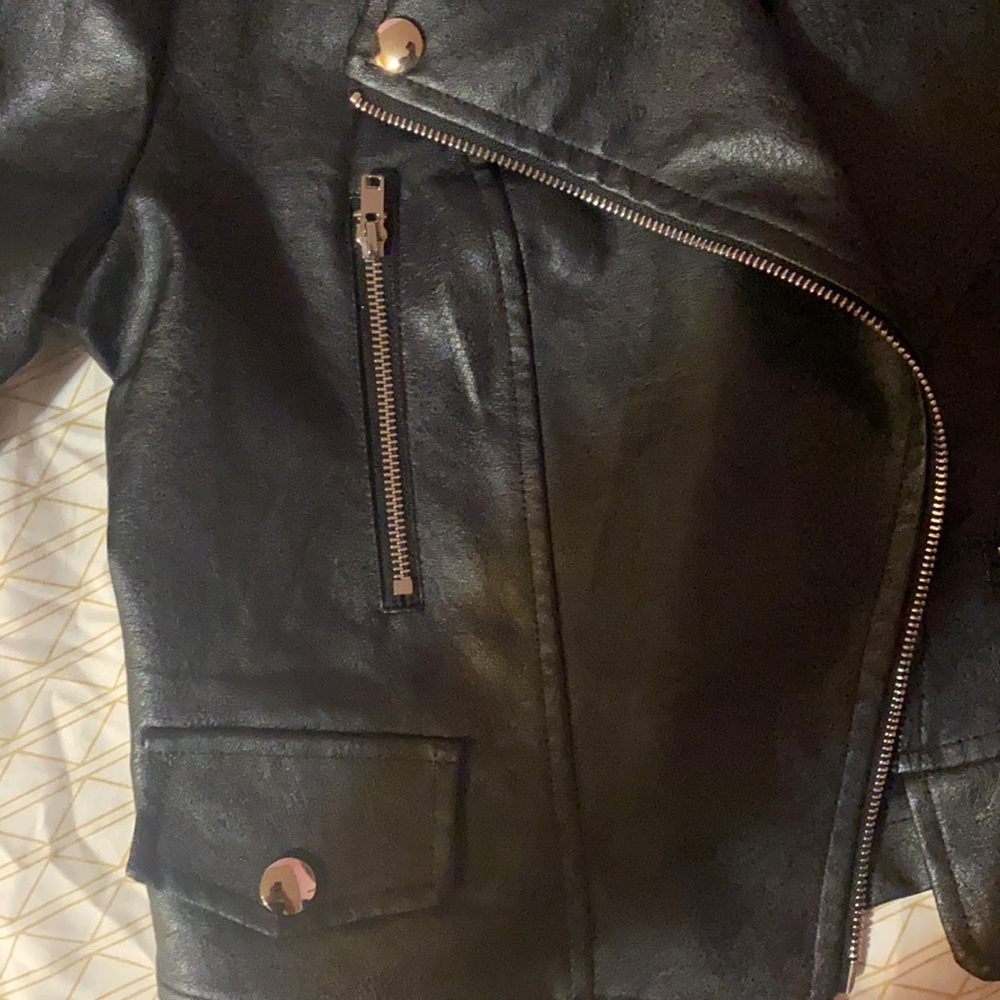 So zipped faux leather jacket
